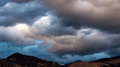 Beautiful Clouds in this Skyscape Time-lapse. Stock Footage 143805477
