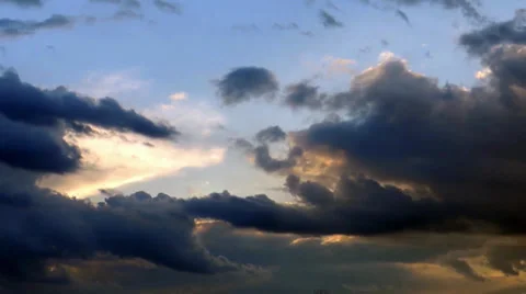 Beautiful Clouds in a Sunset 库存影片 39022013