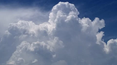 Beautiful clouds timelapse Stock Footage 138168791