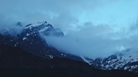 Beautiful cloudy Himalayan mountain behind Kedarnath Temple in Uttarakhand. Stock Footage 258636680
