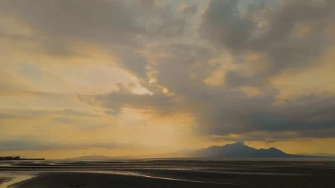 Beautiful Coastal Sunset with Dramatic Clouds Timelapse Stock Footage 336390070