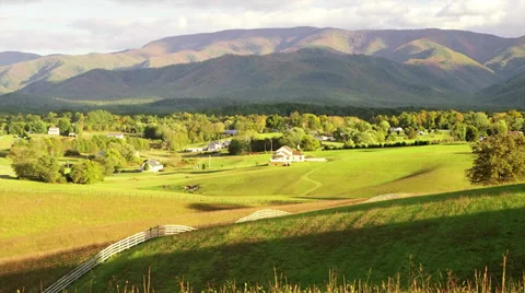 Beautiful countryside Stock-Footage 32064003