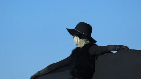 Beautiful dark lady dancing on the mountain Видео 72547572
