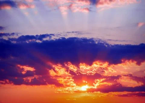 Beautiful dawn in clouds Illustrazione stock