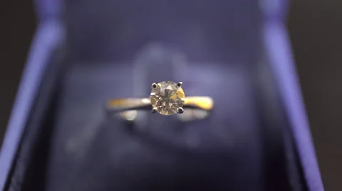 Beautiful diamond engagement ring. 4K UHD. 스톡 동영상 51662948