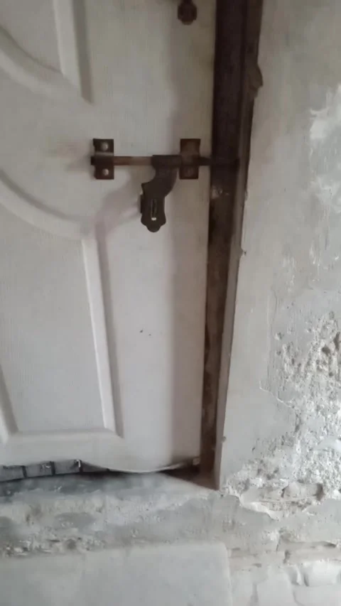 Beautiful Door hands used for open and close the door Stock Footage 322039810