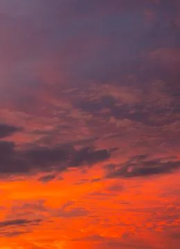 Beautiful dramatic sky. Sunset or sunrise time. Amazing purple clouds. Soft.. 스톡 사진