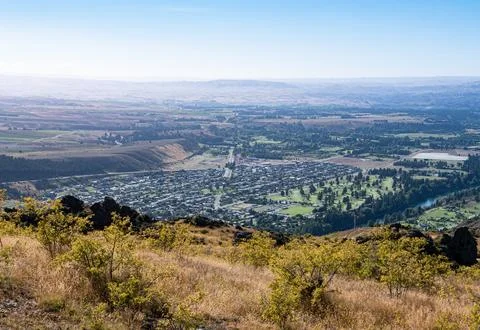 Beautiful dramatic stunning mountain views in Clyde New Zealand landscape Stock Photos