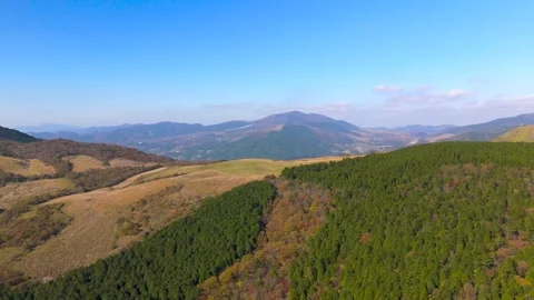 Beautiful Early Fall Mountain Scenery from Above – Drone Footage Vídeos de archivo 336974711