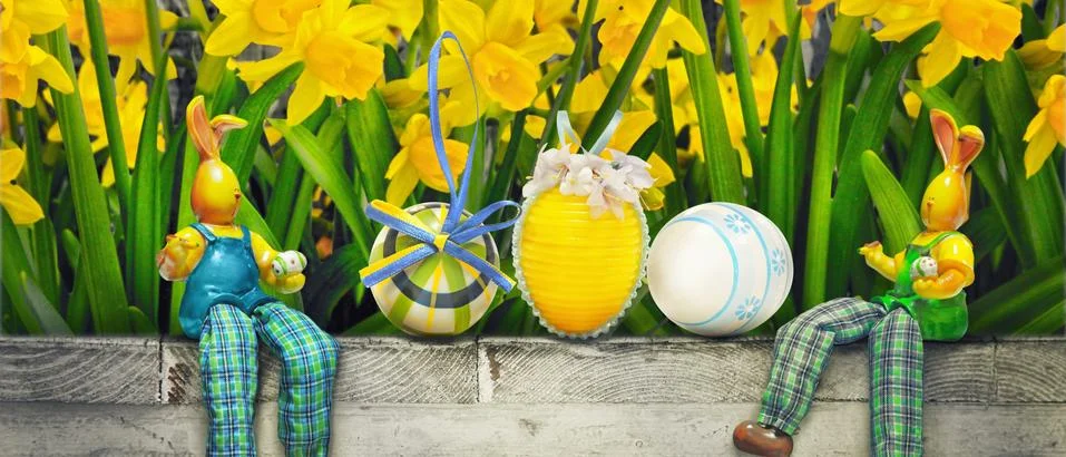 Beautiful Easter background with colorful Easter eggs Stock-Fotos