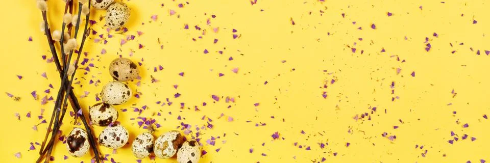 The beautiful easter composition of the willow branches and quail eggs on the Stock Photos