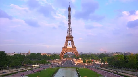 Beautiful establishing shot of the Eiffel Tower, Paris. Stock Footage 41581154