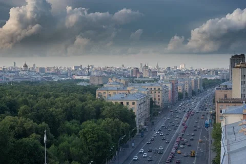 Beautiful evening sky over Leninsky Prospekt in Moscow Stock Footage 136020458