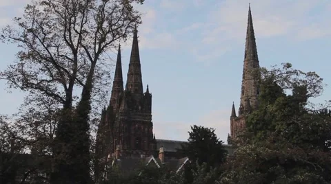Beautiful Evening Sunset Light on Lichfield Cathedral 動画素材 42528766