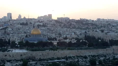 Beautiful evening view of Jerusalem from the Mount of Olives. 库存影片 253553753