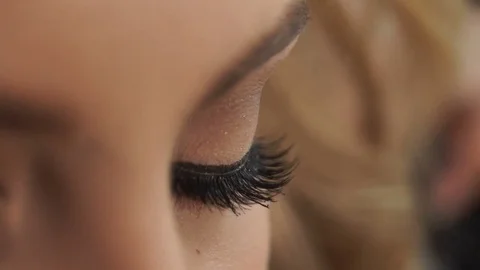 Beautiful eyes Bride close-up 库存影片 72440347