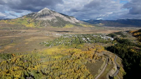 Beautiful fall foliage landscape at Crested Butte, Colorado, USA. Stock-Footage 314765169