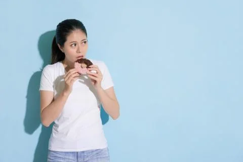 Beautiful female model looking at empty area 스톡 사진