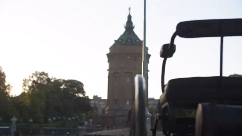 Beautiful focus shift monument 스톡 동영상 159888942