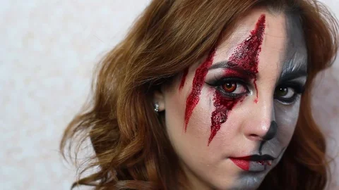 girl werewolf eye makeup