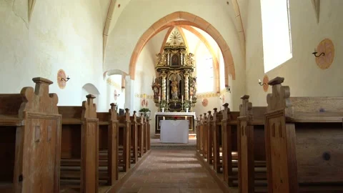Beautiful gothic high altar in old 12th century church in Austria 스톡 동영상 219458988