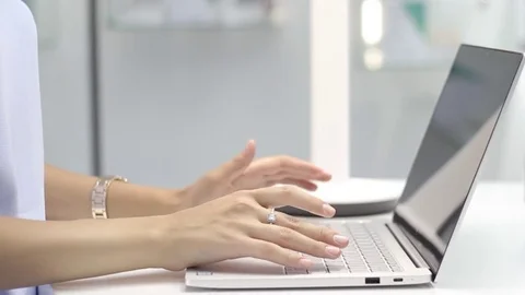 Beautiful hands. Stock-Footage 77758547