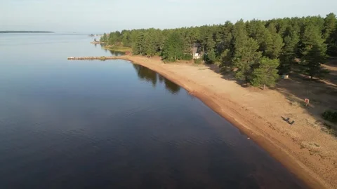 A beautiful high-angle aerial drone video showcasing the completely empty Vidéo 345010860