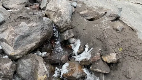 Beautiful high-mountain stream with clear water Video stock 140523245