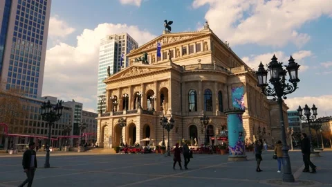Beautiful Hyper-lapse Of An Old Opera House In Frankfurt During A Sunny Day 스톡 동영상 142205733