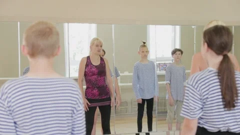 Beautiful kids learn pantomime at pantomime theater. Stock Footage 139117597