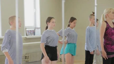 Beautiful kids learn pantomime at pantomime theater. Stock Footage 139117628
