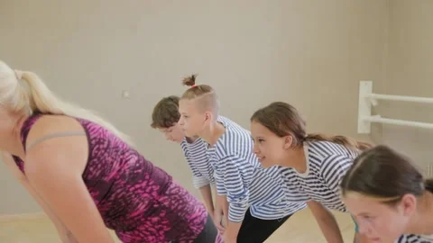 Beautiful kids learn pantomime at pantomime theater. Stock Footage 139117807