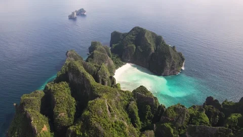 Beautiful Koh Phi Phi Lee Island in Thailand. Aerial of lagoon and Maya Beach Stock Footage 310174082