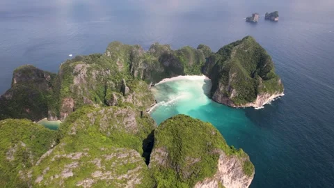 Beautiful Koh Phi Phi Lee Island in Thailand. Aerial of lagoon and Maya Beach Stock Footage 310174218