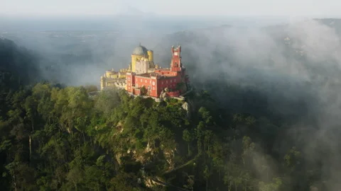 Beautiful landmark, surrounded with white clouds, within Sintra landscape 스톡 동영상 162294884