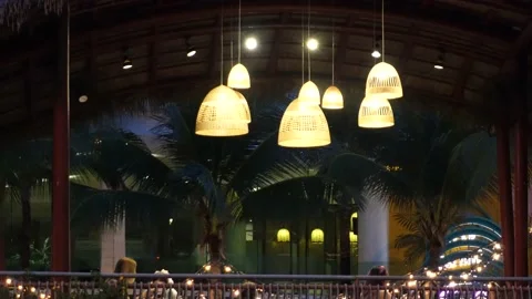 Beautiful lanterns in a restaurant 스톡 동영상 170012724