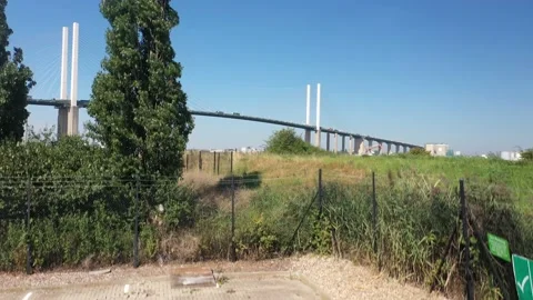 Beautiful large road bridge spanning Thames river Stock-Footage 161131578