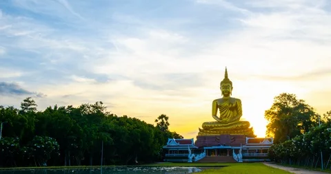 Beautiful  light  of sunset and clouds in the evening time with big buddha statu Stock Footage 113267049