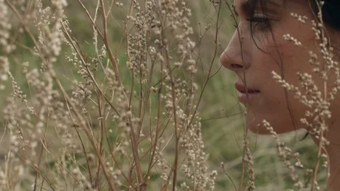 Beautiful model in field 库存影片 76203840