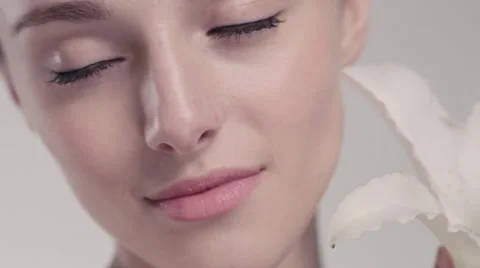 Beautiful model with flower Stock-Footage 49544444