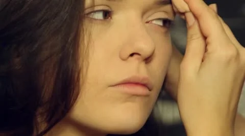 Beautiful model put make up-extreme close up Stock-Footage 10050701