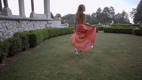 Beautiful models in castle Stockbeeldmateriaal 76873216