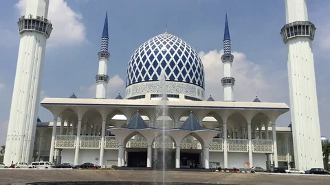 Beautiful mosque Stock Footage 82986188