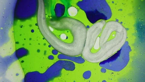 Beautiful motion of blue bubbles in liquid Stock Footage 127723782