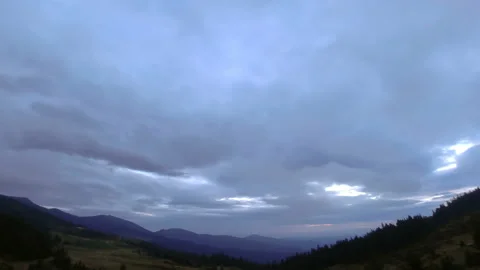 The beautiful mountain on the cloud stream background. time lapse Stock-Footage 95884663