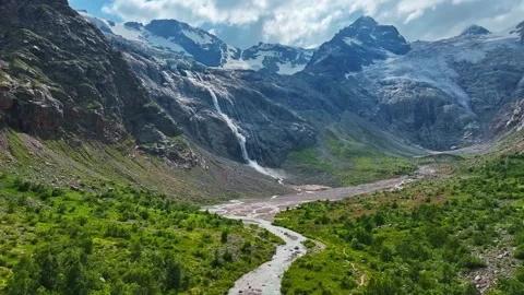 Beautiful mountain landscape in summer Video stock 259643250