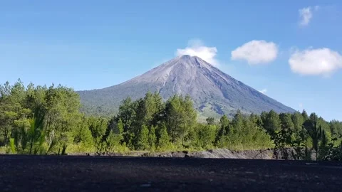Beautiful Mountain View 動画素材 236506701