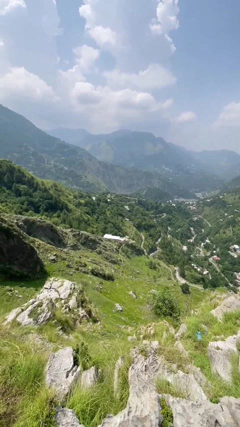 Beautiful Mountain View Overlooking Valley in Abbottabad KPK Pakistan 스톡 동영상 343613501