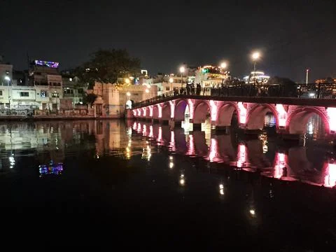 Beautiful night view of Bridge over lake Pichola in Udaipur Stock Photos