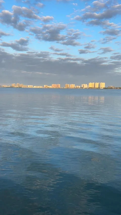 Beautiful Ocean Reflection Under Colorful Sky Video stock 336393480